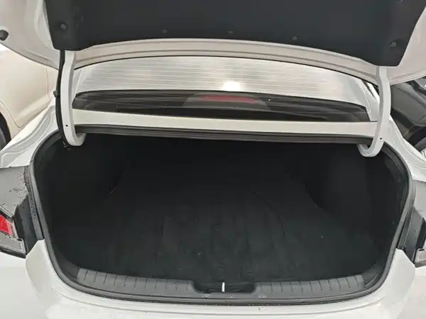 Hyundai Elantra 2023, фото 18
