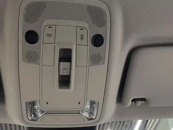 Audi Q2L 2022, фото 17