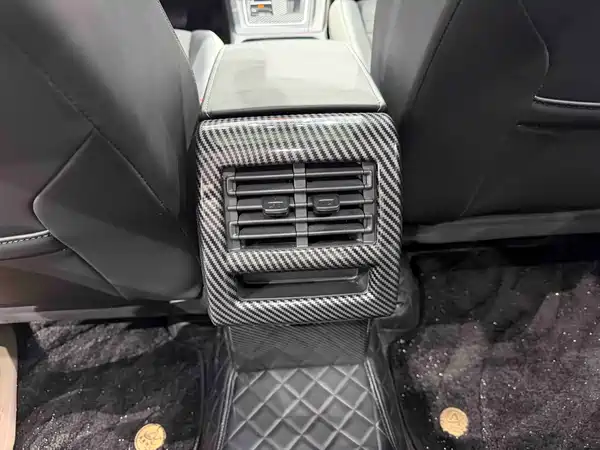 Volkswagen Golf 2023, фото 11
