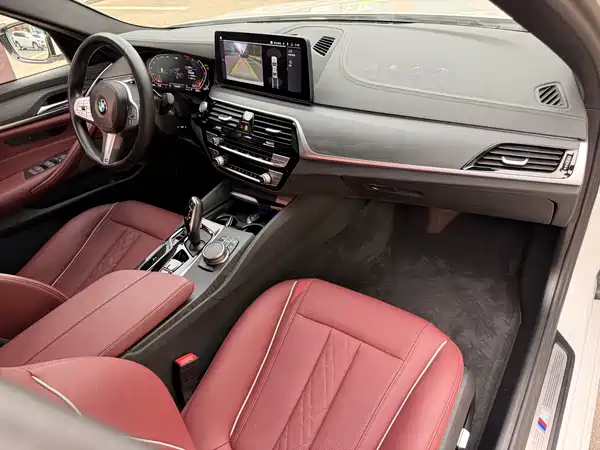 BMW 5 Series 2023, фото 15