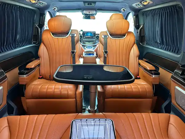 Mercedes-Benz V-Class 2022, фото 21