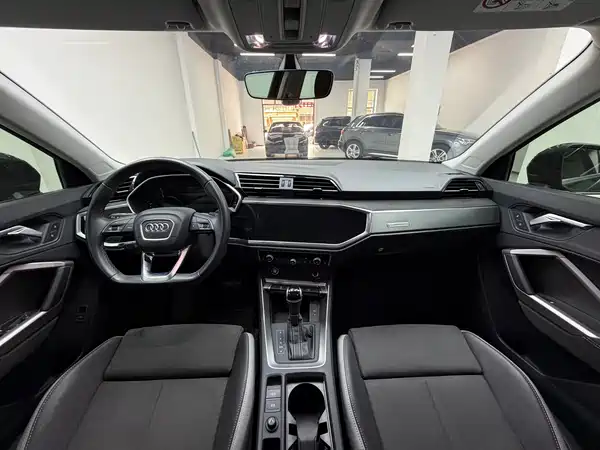 Audi Q3 2022, фото 16