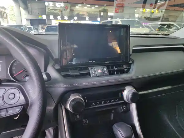 Toyota RAV4 2022, фото 14