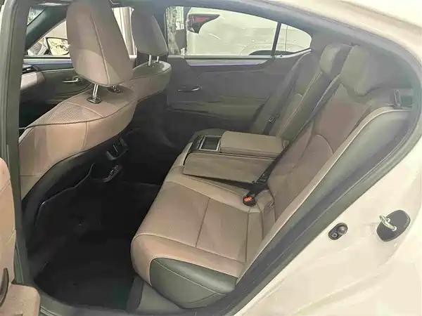 Lexus ES 2025, фото 14