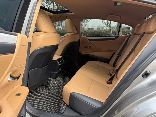 Lexus ES 2025, фото 8