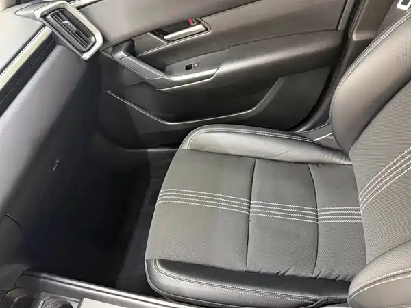 Mazda CX-50 2023, фото 13