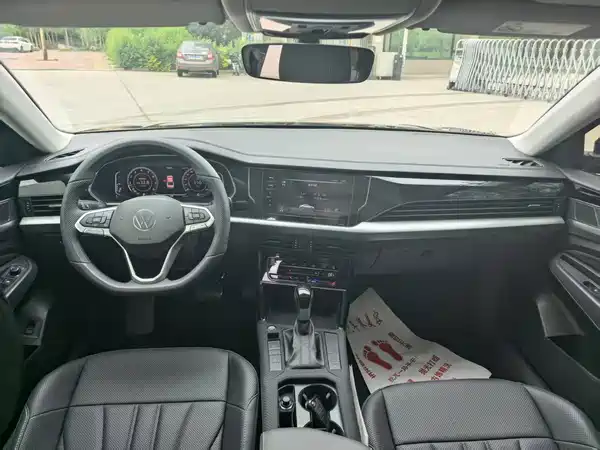 Volkswagen Passat 2025, фото 8