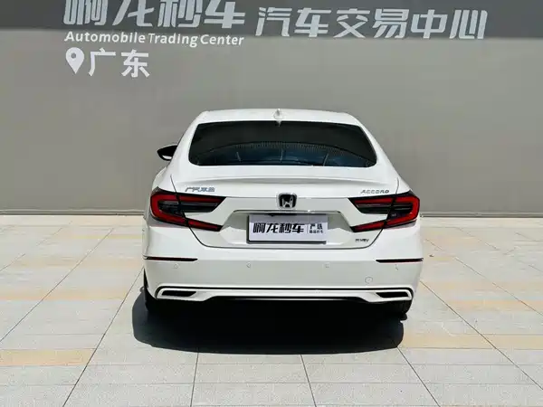 Honda Accord 2022, фото 5