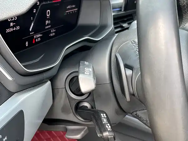 Audi A4L 2022, фото 20