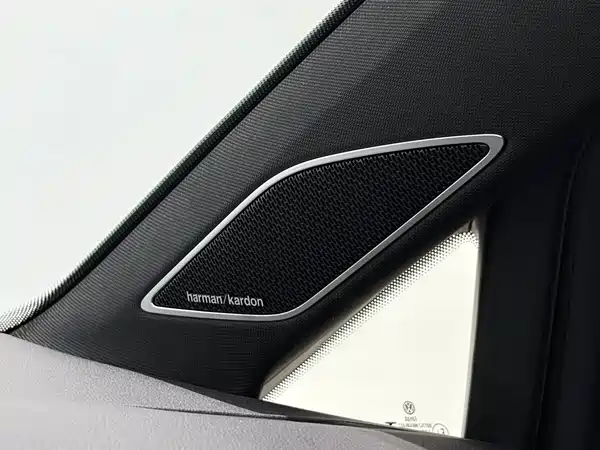Volkswagen Golf 2023, фото 21