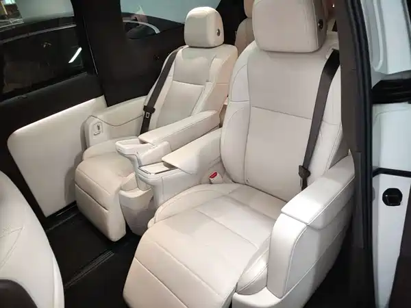 Li Auto MEGA 2024, фото 13
