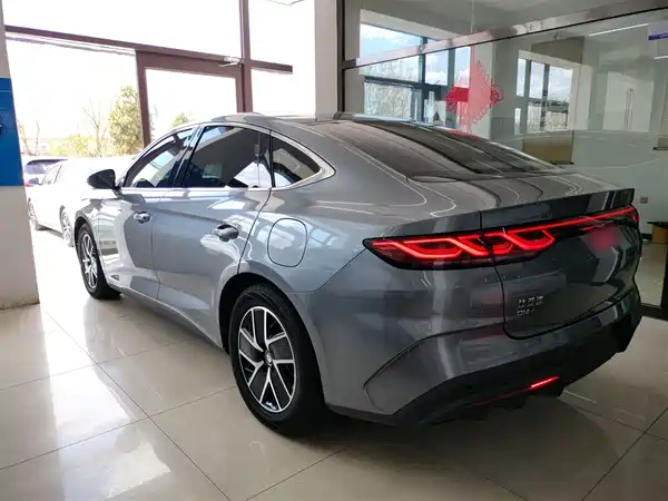 BYD Qin L 2024, фото 4