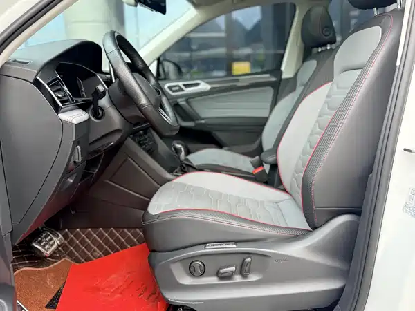Volkswagen Tiguan L 2022, фото 17