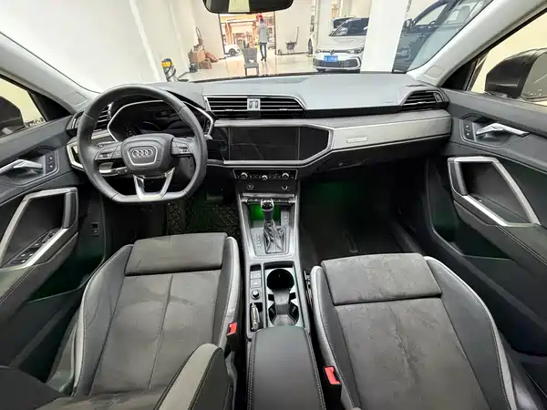 Audi Q3 2023, фото 14