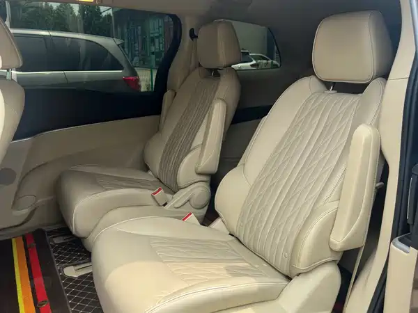 Buick GL8 2023, фото 7