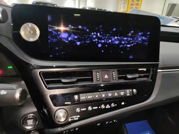 Lexus ES 2022, фото 12