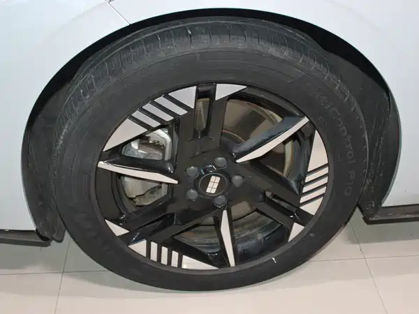 Geely Galaxy E8 2024, фото 7