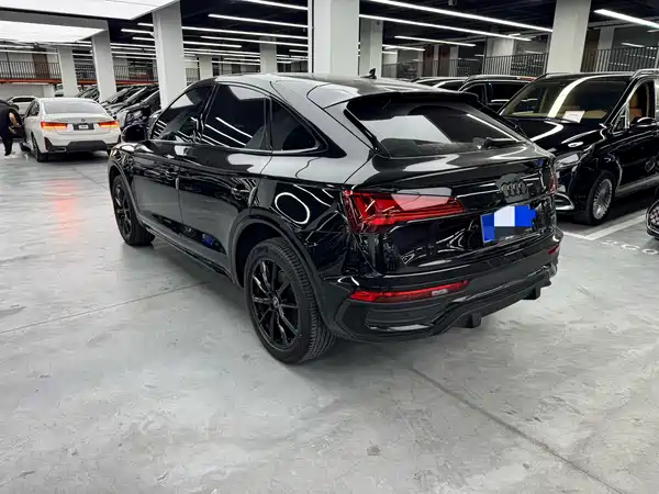 Audi Q5L Sportback 2025, фото 13