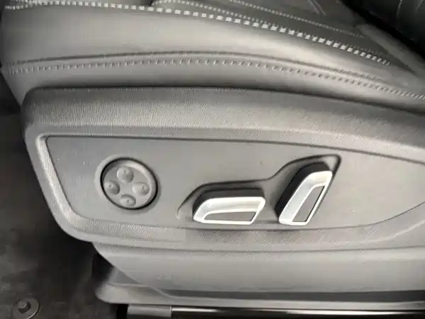 Audi Q5L 2024, фото 12