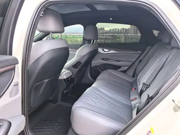 BYD Seal 2024, фото 7
