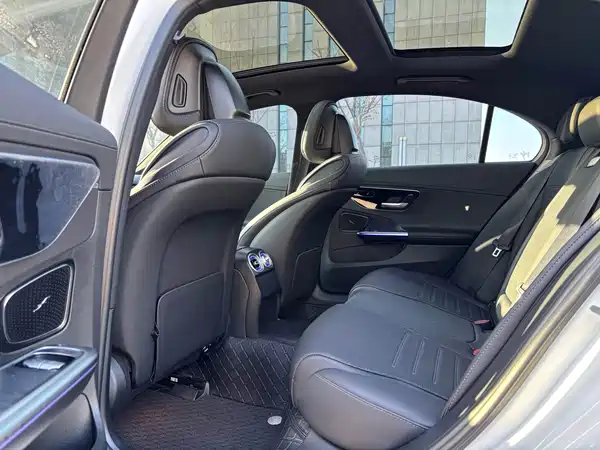 Mercedes-Benz C-Class 2023, фото 8