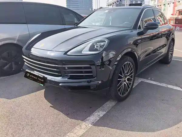 Porsche Cayenne PHEV 2021