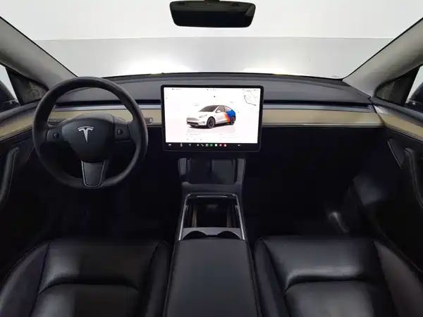 Tesla Model Y 2022, фото 5