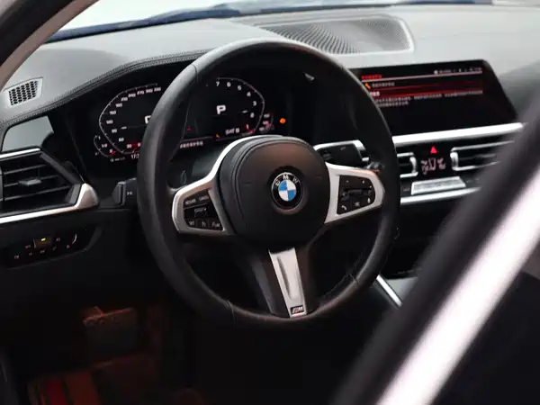 BMW 3 Series 2022, фото 26