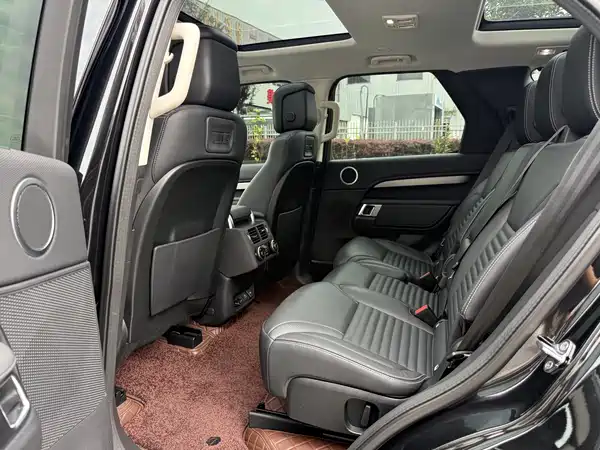 Land Rover Discovery 2021, фото 11
