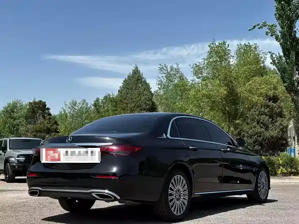 Mercedes-Benz E-Class 2022, фото 7