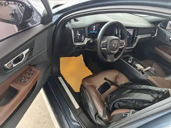 Volvo S60 2023, фото 16