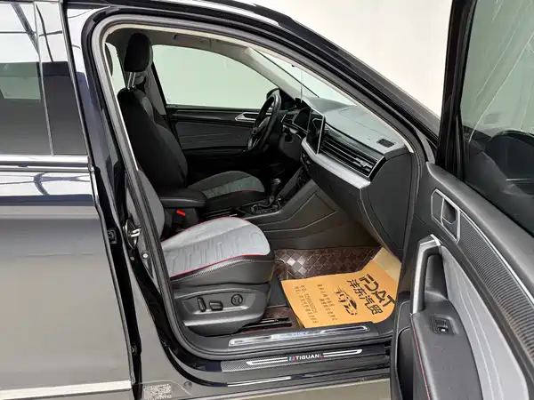 Volkswagen Tiguan L PHEV 2022, фото 18