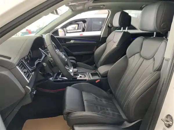 Audi Q5L 2022, фото 10