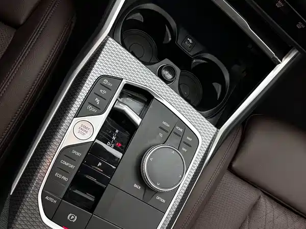 BMW 3 Series 2023, фото 13