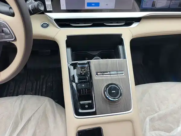 Geely Monjaro 2025, фото 13