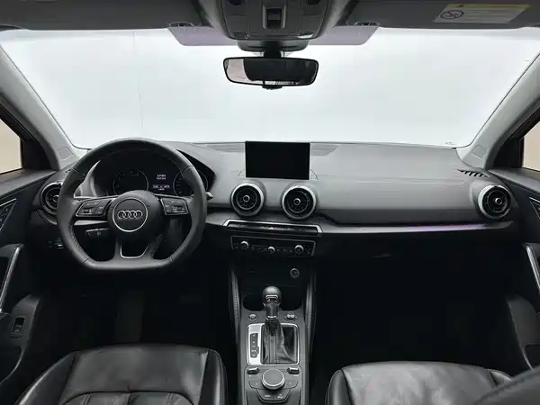 Audi Q2L 2022, фото 7
