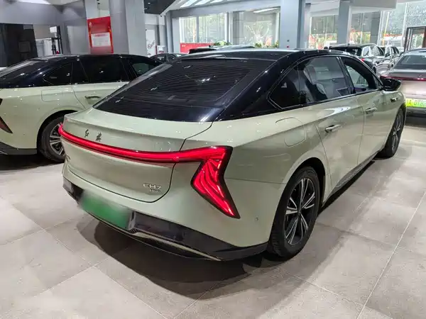 Hongqi EH7 2024, фото 7