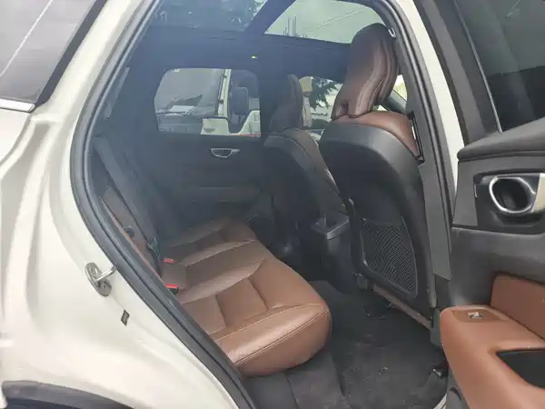 Volvo XC60 2024, фото 12