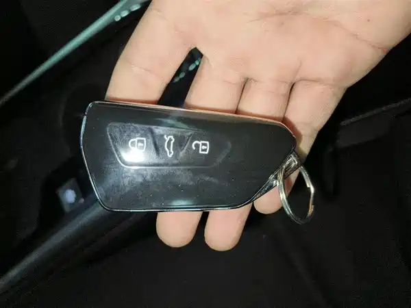 Volkswagen Passat 2025, фото 8