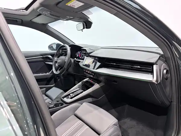 Audi A3 2023, фото 22