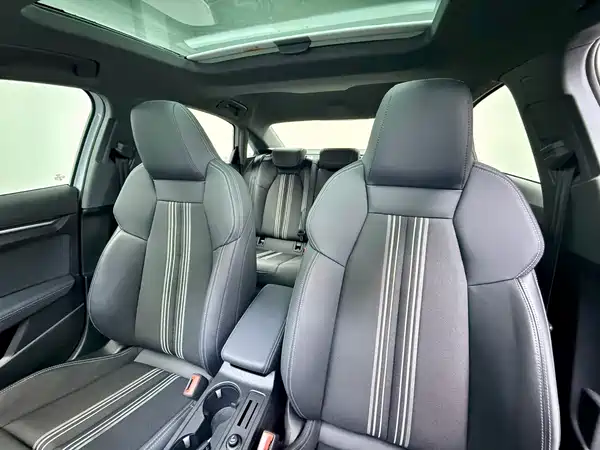 Audi A3 2023, фото 13