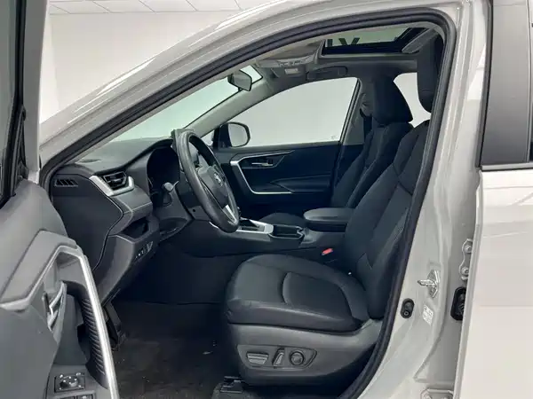 Toyota RAV4 2022, фото 19