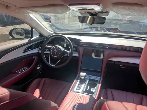Hongqi H5 PHEV 2025, фото 8