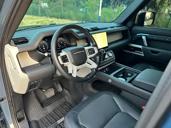 Land Rover Defender 2023, фото 4