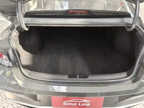 Hyundai Elantra 2023, фото 15