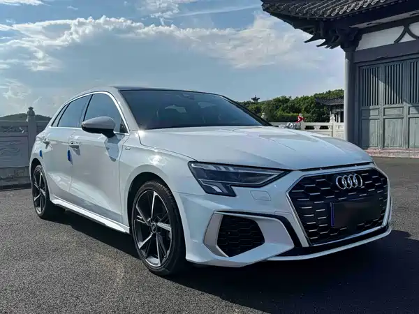 Audi A3 2022, фото 3