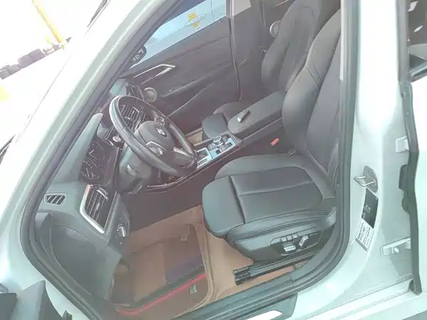 BMW 1 Series 2021, фото 14
