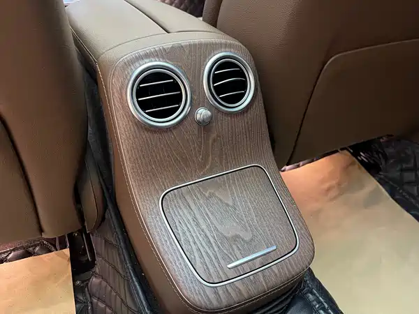 Mercedes-Benz E-Class 2022, фото 7