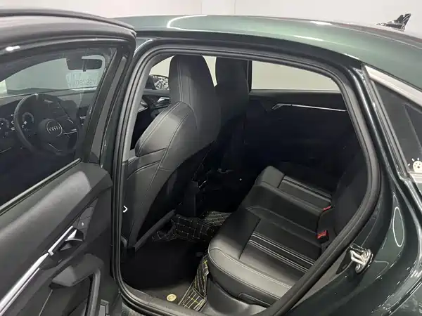 Audi A3 2024, фото 8