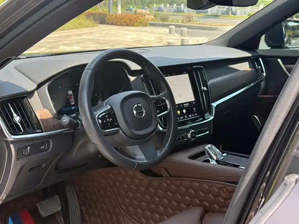 Volvo S90 2022, фото 4